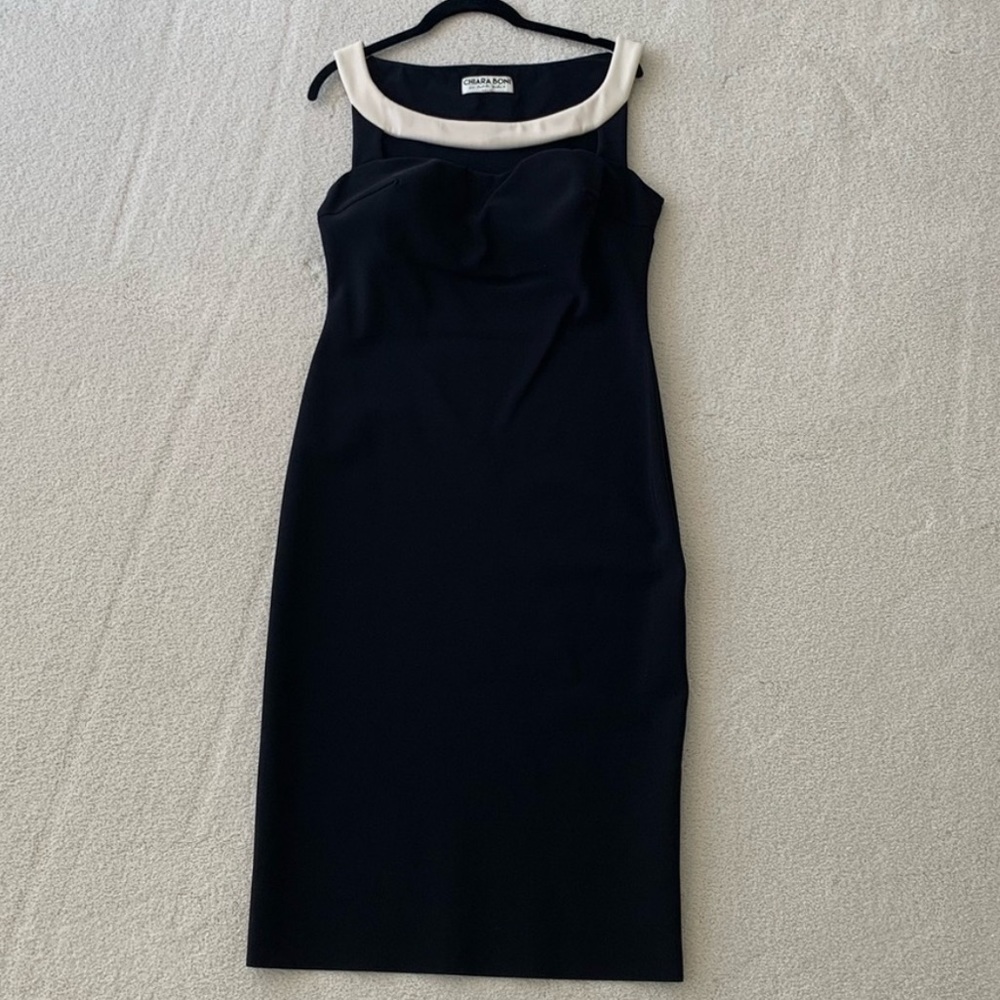 Chiara Boni Black Cocktail Dress w/White detail - Picture 5 of 6
